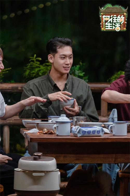 1761883469153346.jpg 11.jpg